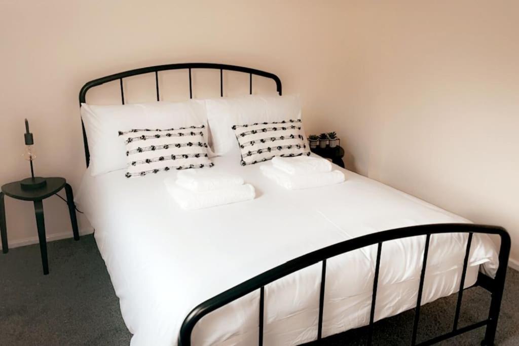 Lovely 1 Bedroom Studio Apartment - Merthyr Tydfil Zewnętrze zdjęcie